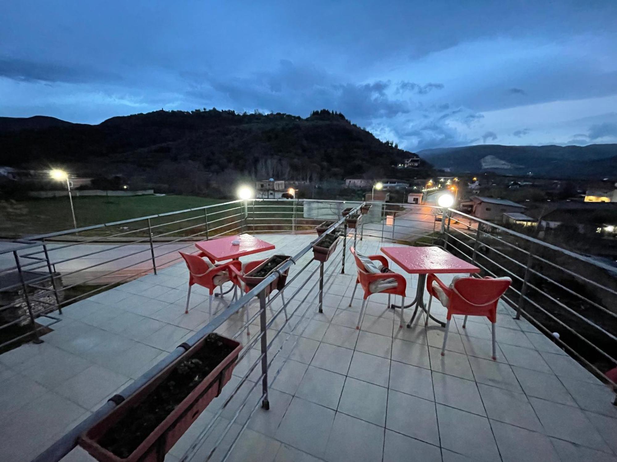 Hotel Bar Restaurant Mete Peshkepi 외부 사진