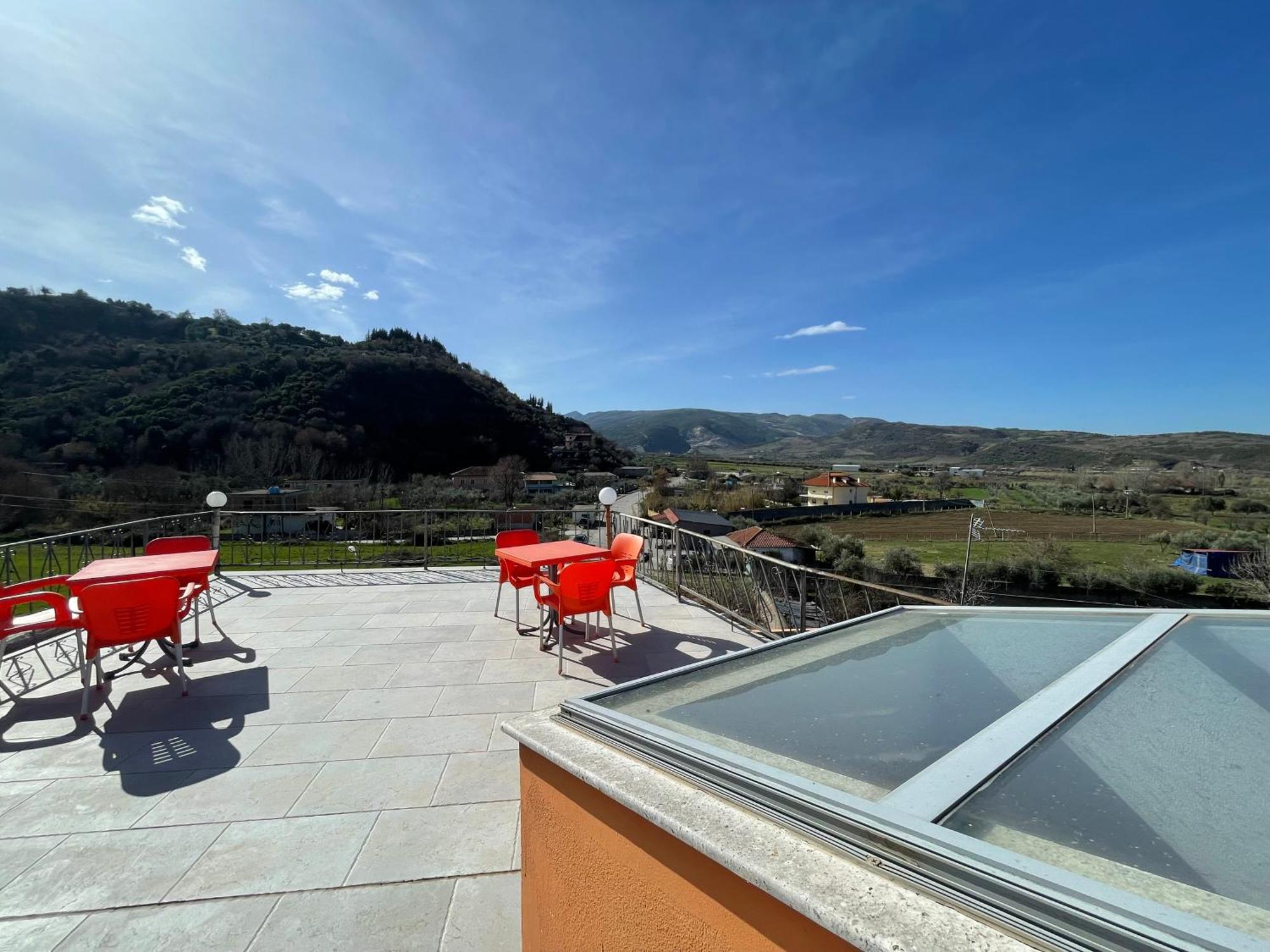 Hotel Bar Restaurant Mete Peshkepi 외부 사진